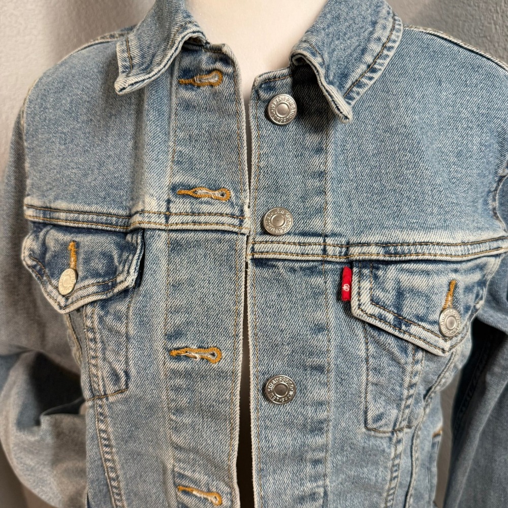 Levi Strauss & Co Denim Jacket Light Wash Classic Trucker Style Size S